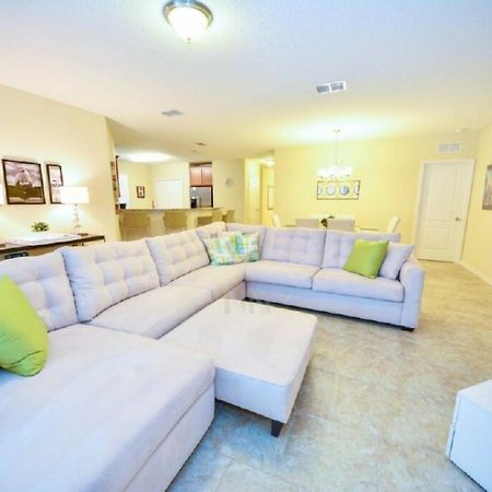 Make Memories With Your Family And Friends In This Beautiful Home 1014 Loughman Luaran gambar
