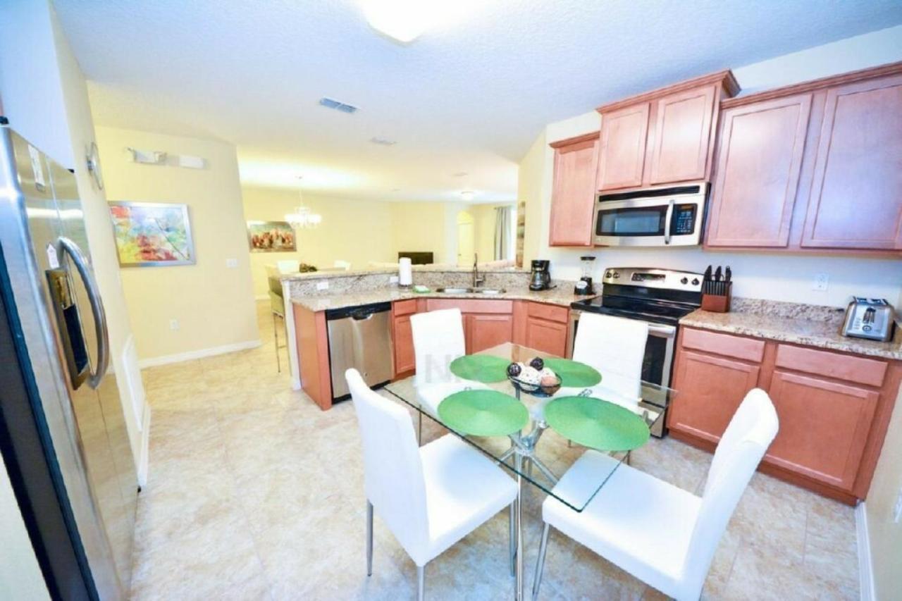 Make Memories With Your Family And Friends In This Beautiful Home 1014 Loughman Luaran gambar