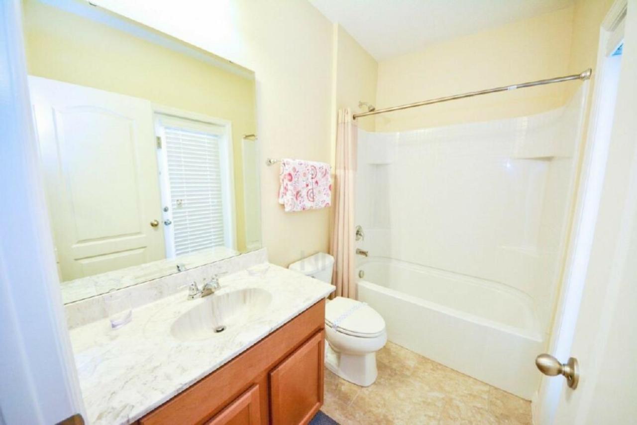 Make Memories With Your Family And Friends In This Beautiful Home 1014 Loughman Luaran gambar